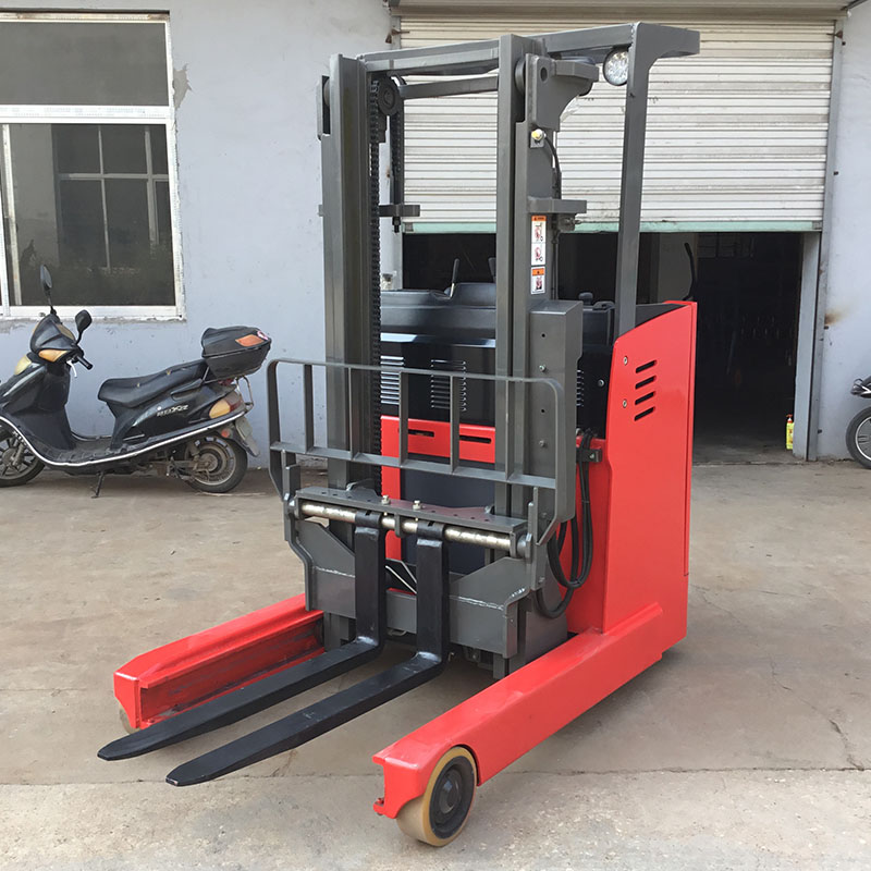 倉儲(chǔ)叉車廠家公司不同的故障不同處理