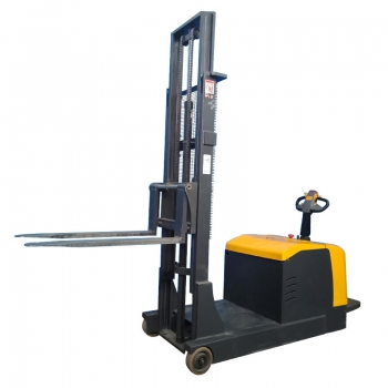 1.5噸平衡重全電動(dòng)堆高車(chē)