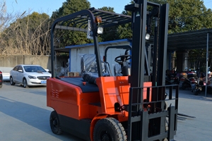 電動(dòng)叉車的起動(dòng)機(jī)有哪些零部件？