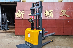 電動堆高車也需要辦證上崗？別等被查到了才后悔！