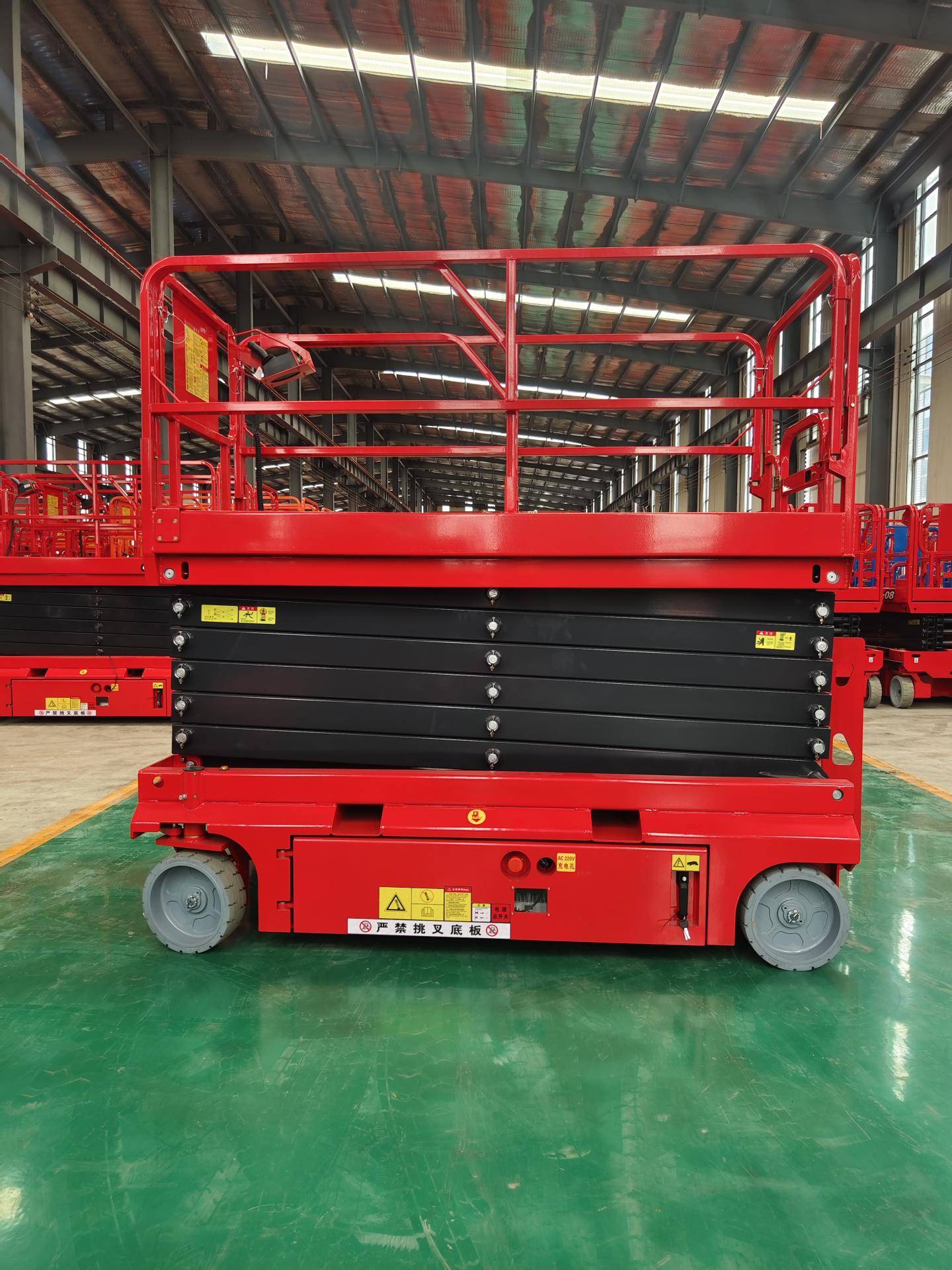 升降平臺車：高空作業(yè)的利器，助推建筑行業(yè)高效發(fā)展