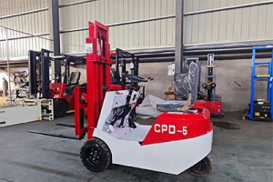 叉車(chē)安全駕駛與操作指南